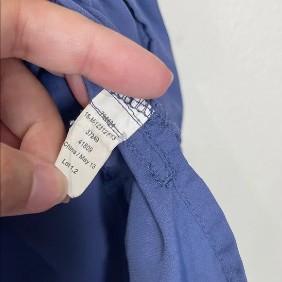 Rei Outdoors  Button-Up Shirt - Picture 8 of 9